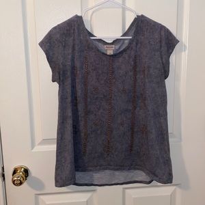 Large Gray Top w/ Gold Design